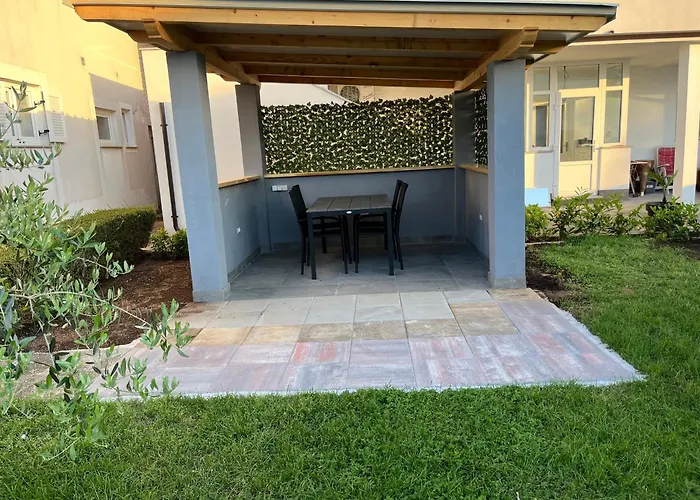 Sunset 아파트 풀라